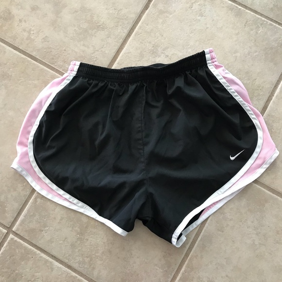 Nike shorts - Picture 1 of 2